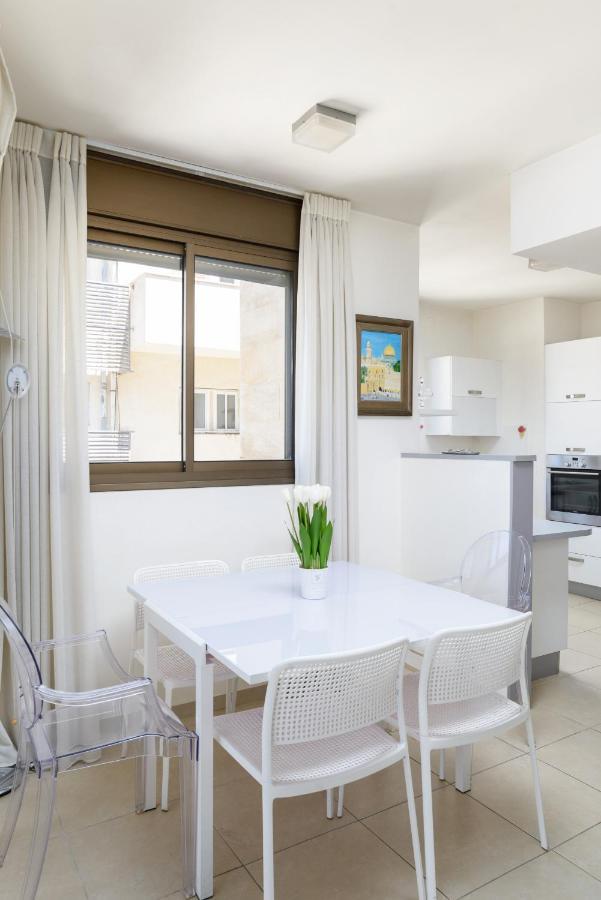 Comfy 2br With Terrace Next To By Feelhome